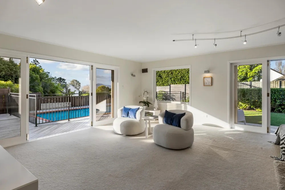Photos of 28 Fern Glen Road North