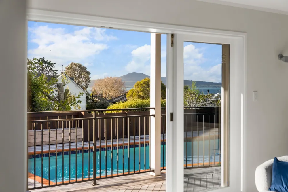 Photos of 28 Fern Glen Road North