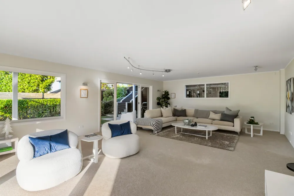 Photos of 28 Fern Glen Road North