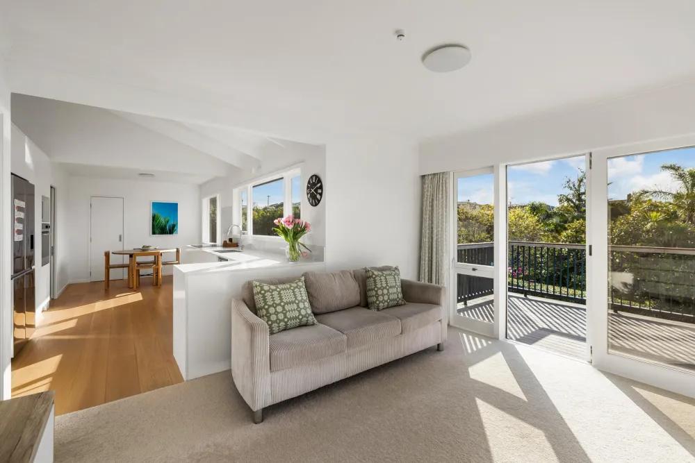 Photos of 28 Fern Glen Road North