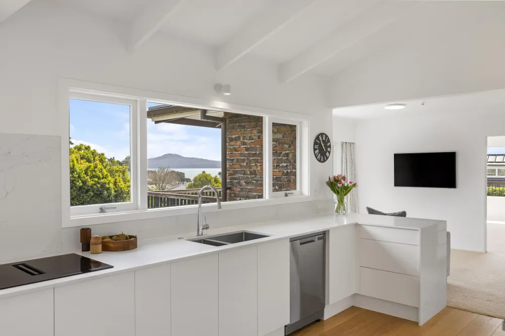 Photos of 28 Fern Glen Road North
