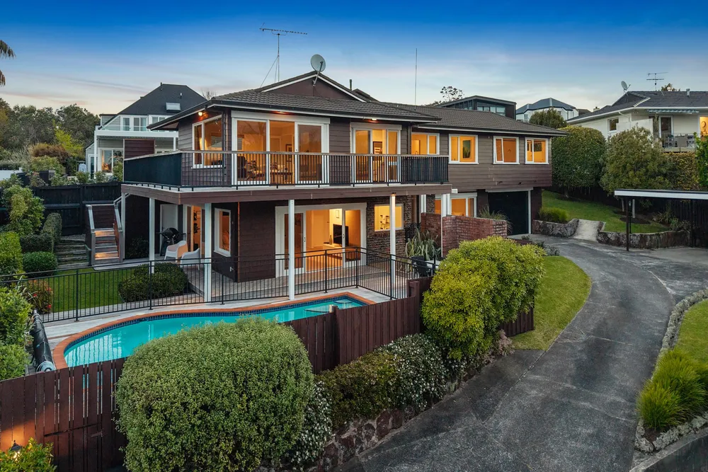 Photos of 28 Fern Glen Road North