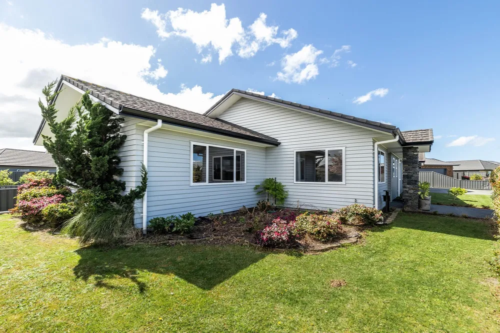 Photos of 8 Lochhead Street