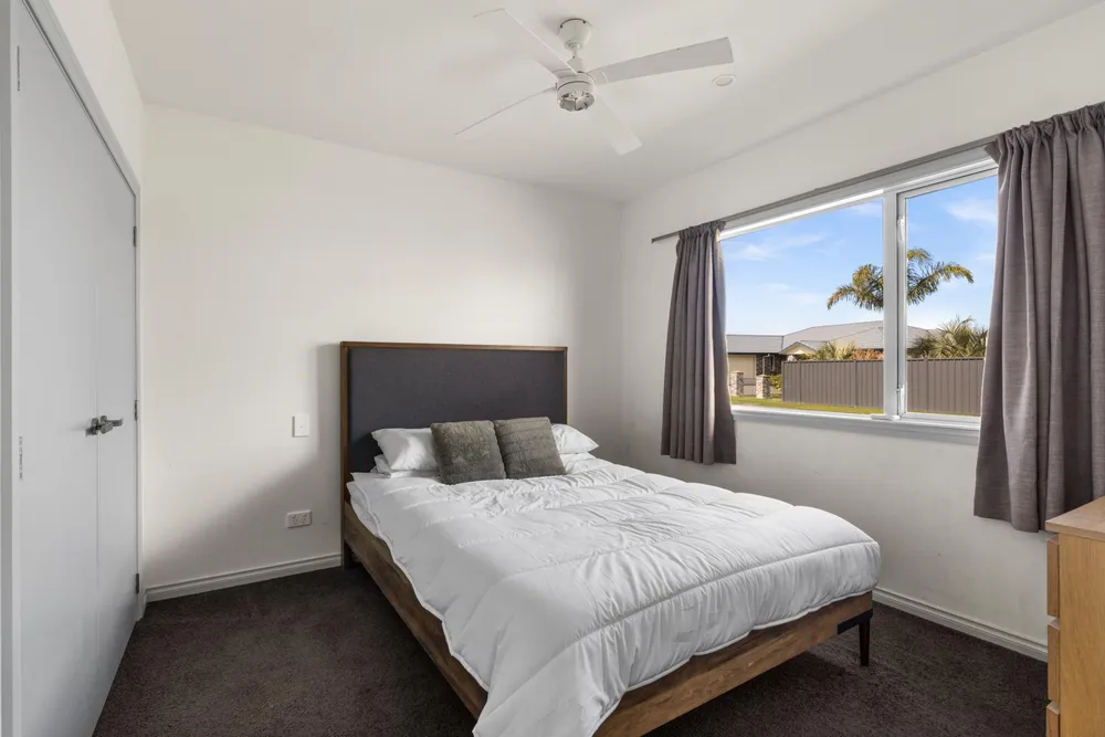 Photos of 8 Lochhead Street