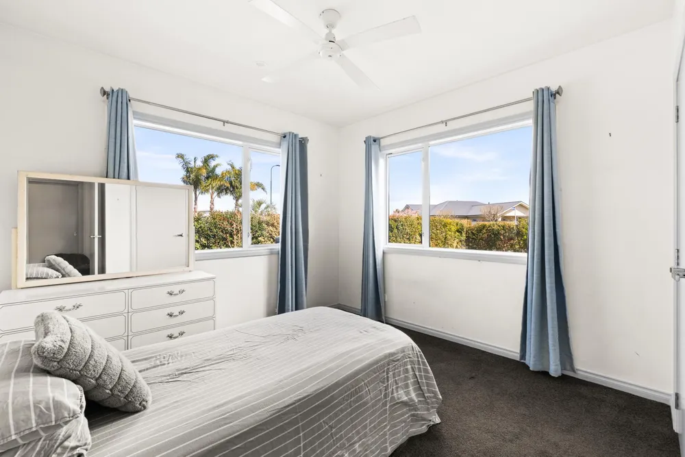 Photos of 8 Lochhead Street