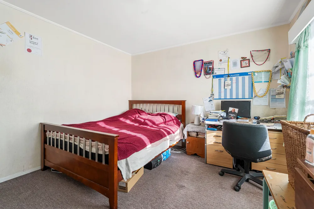 Photos of 333 Roscommon Road