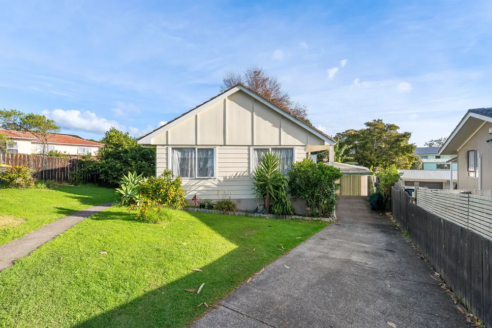 Photos of 333 Roscommon Road