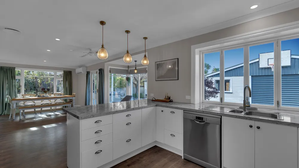 Photos of 200 West Belt