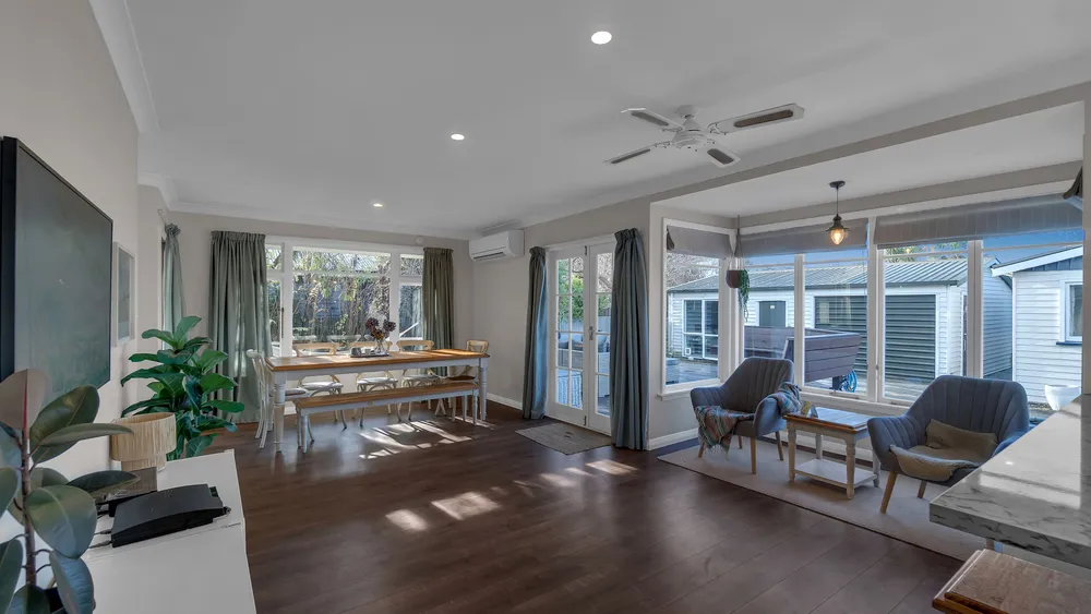 Photos of 200 West Belt