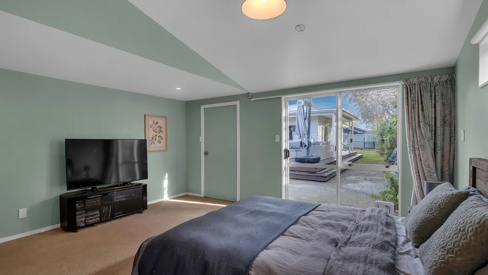 Photos of 200 West Belt