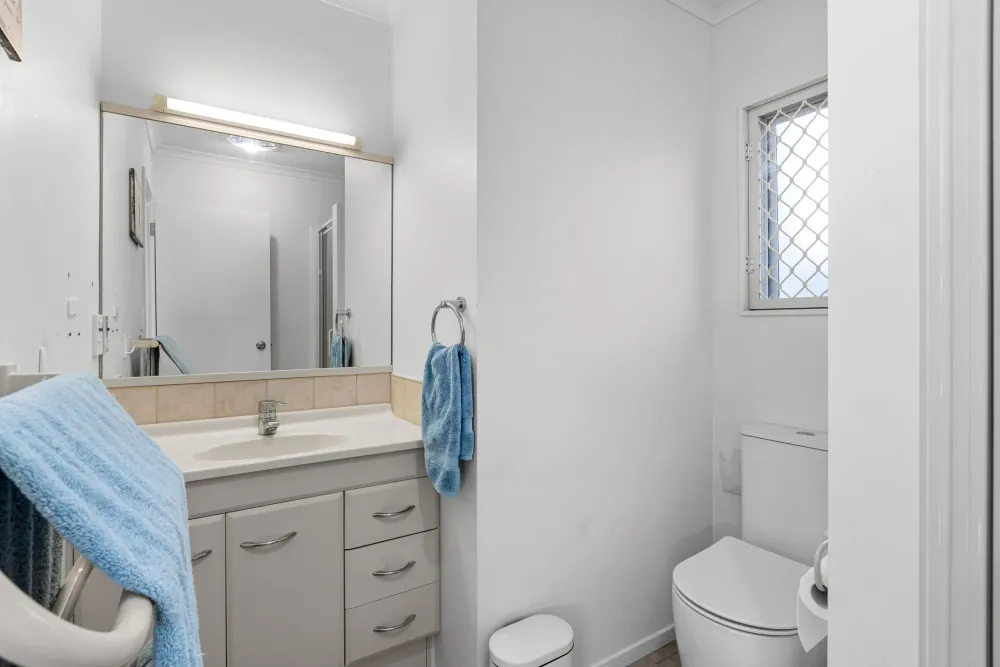 Photos of 46 Blue Heron Rise