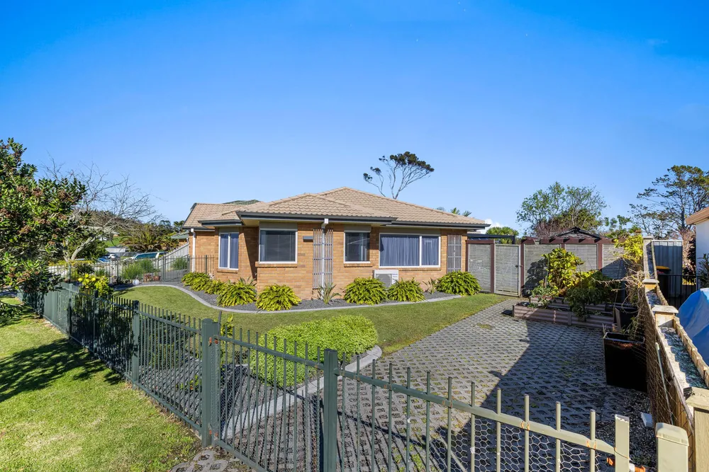 Photos of 46 Blue Heron Rise