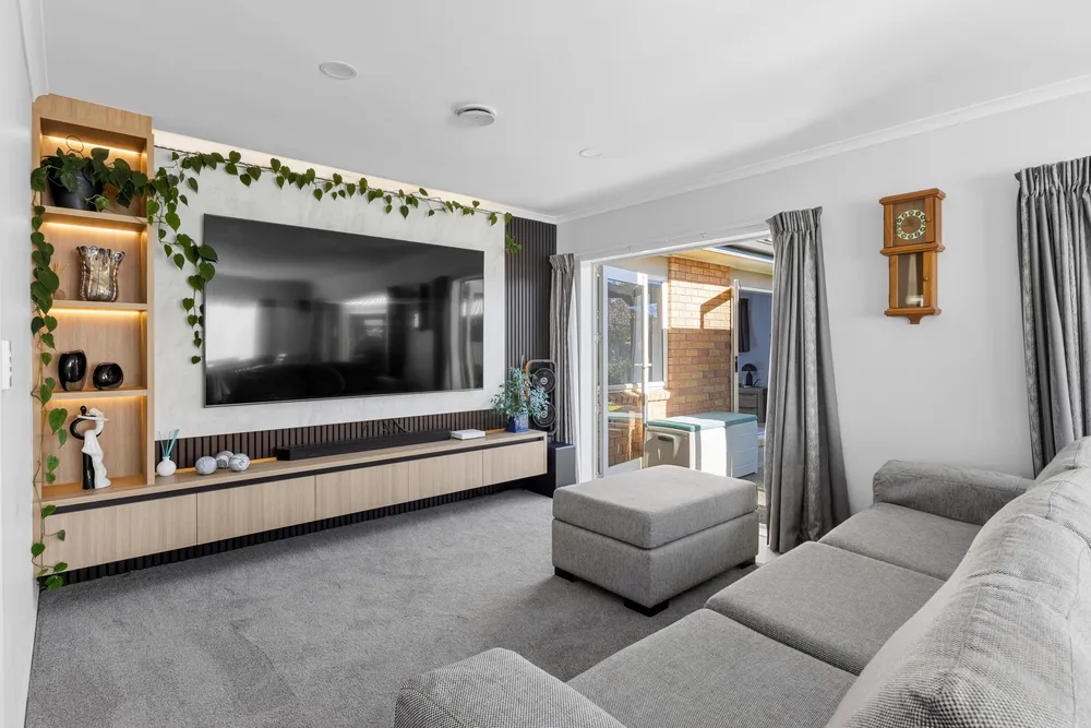 Photos of 46 Blue Heron Rise