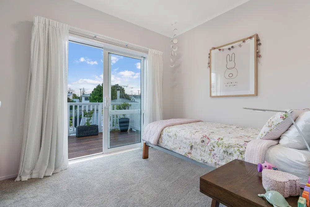 Photos of 17A Roseneath Place