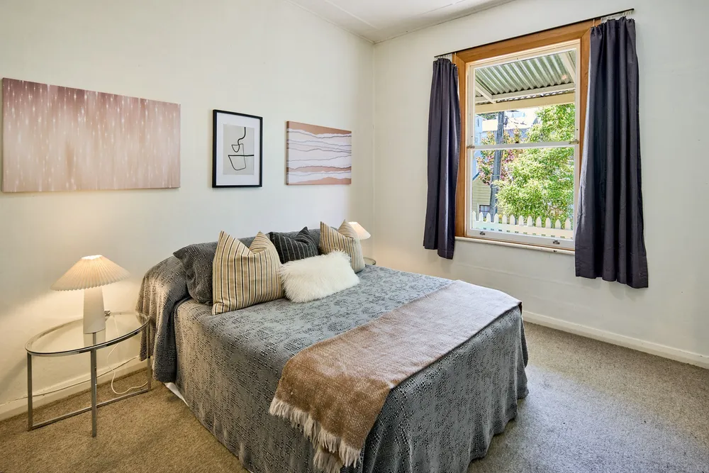 Photos of 11A St Mary Street