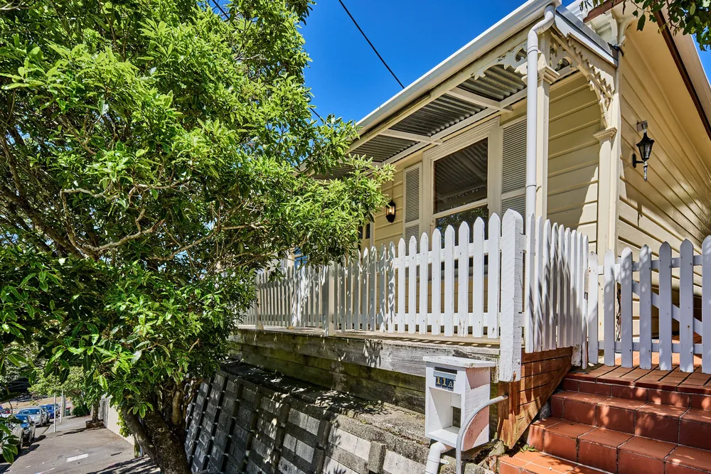 Photos of 11A St Mary Street