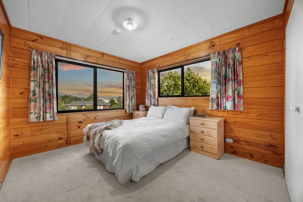 Photos of 43 Rhinevale Close