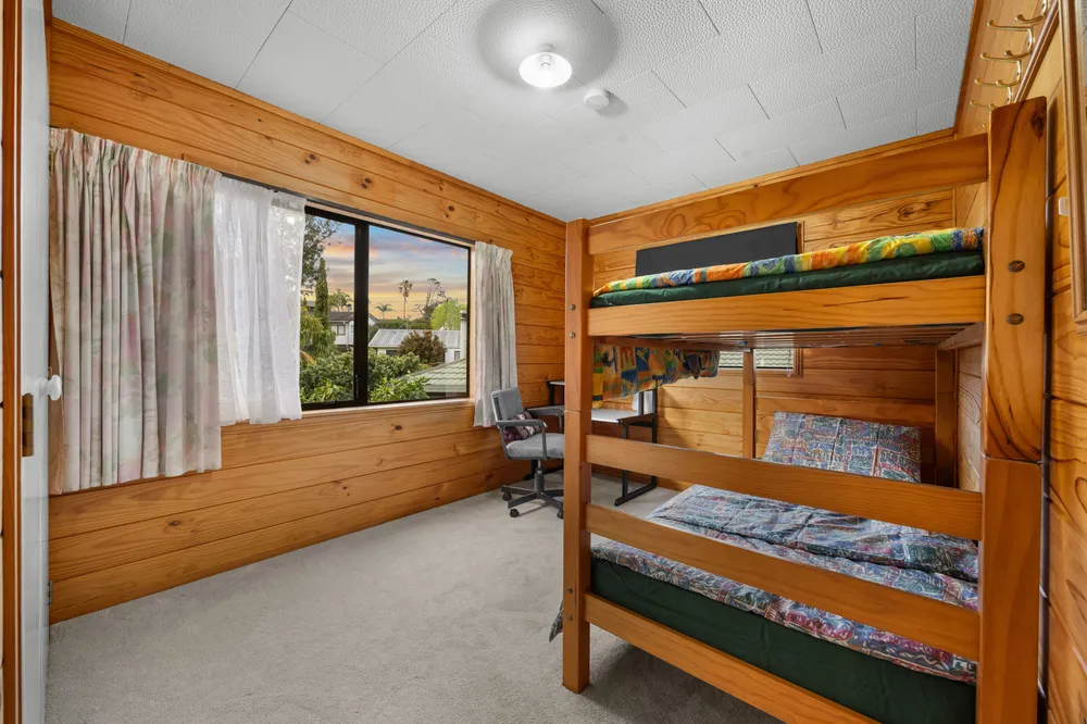 Photos of 43 Rhinevale Close