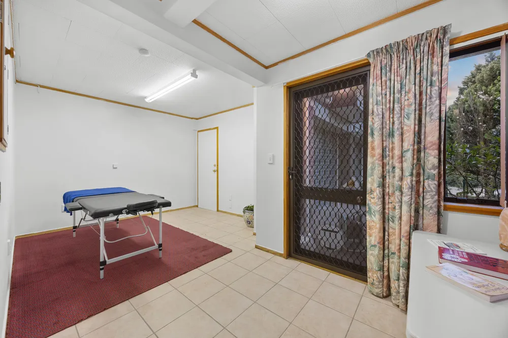 Photos of 43 Rhinevale Close