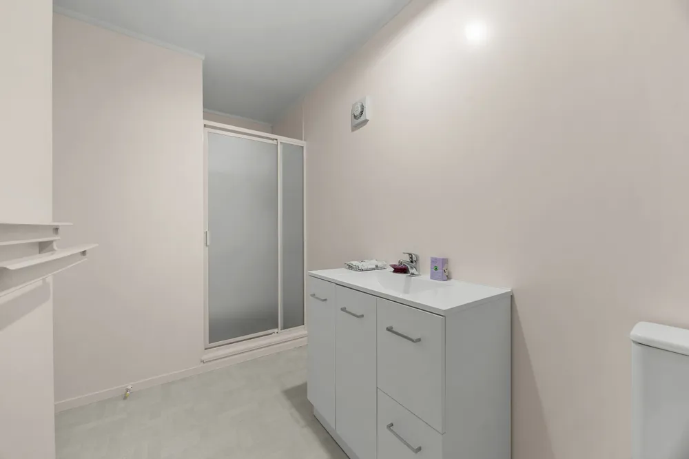 Photos of 43 Rhinevale Close
