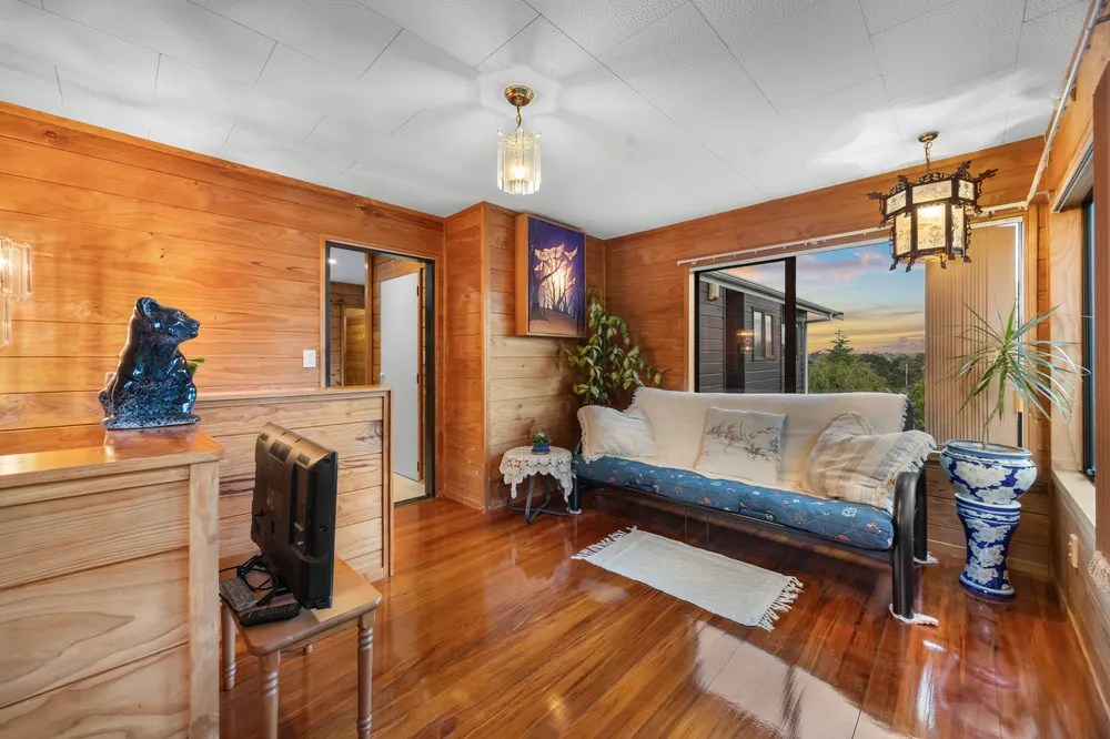 Photos of 43 Rhinevale Close
