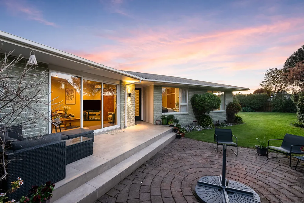 Photos of 34 Wychwood Crescent