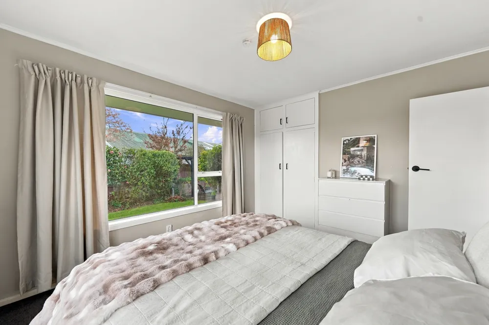 Photos of 34 Wychwood Crescent