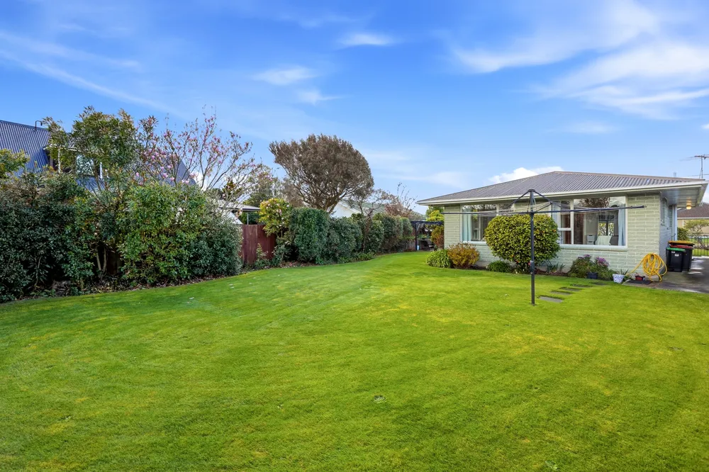 Photos of 34 Wychwood Crescent
