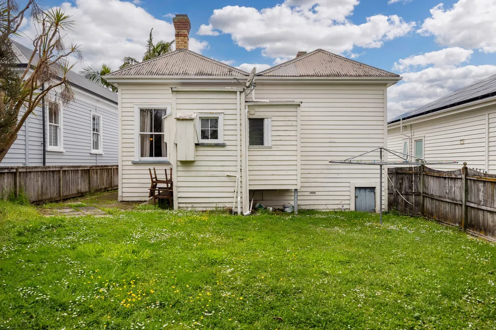 Photos of 49 Wanganui Avenue