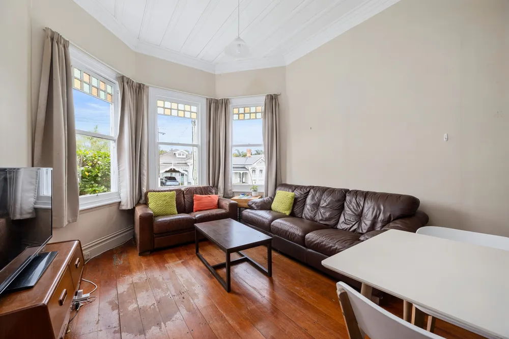 Photos of 49 Wanganui Avenue