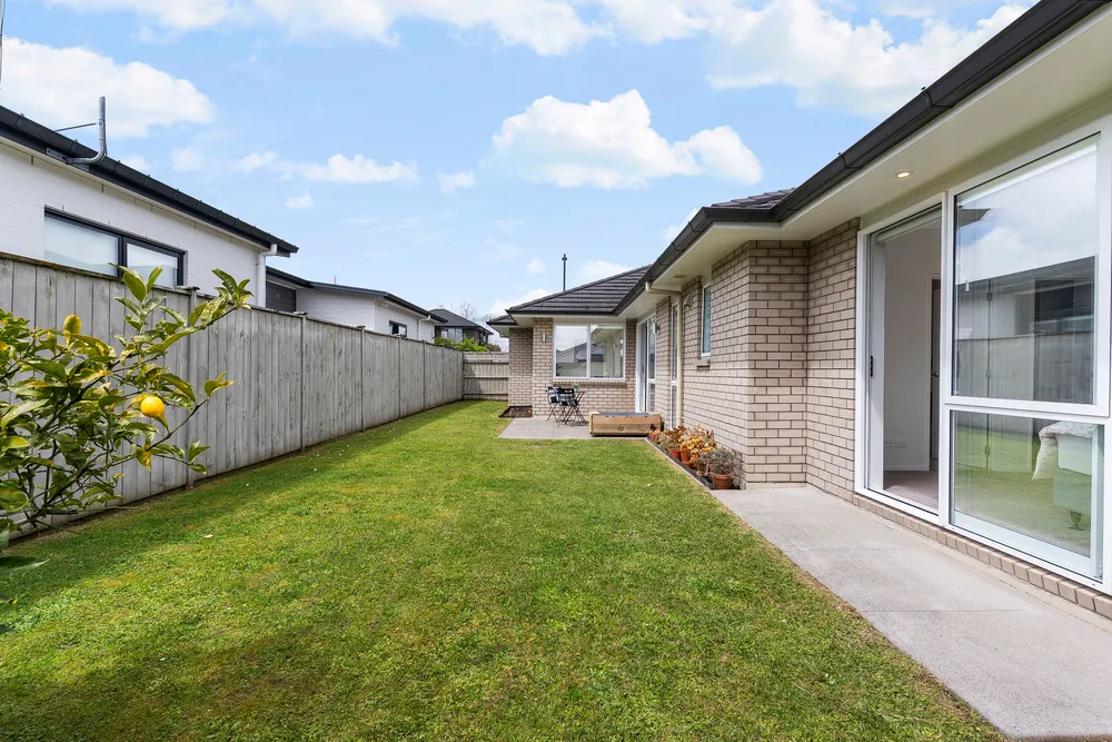 Photos of 21 Waituarua Drive