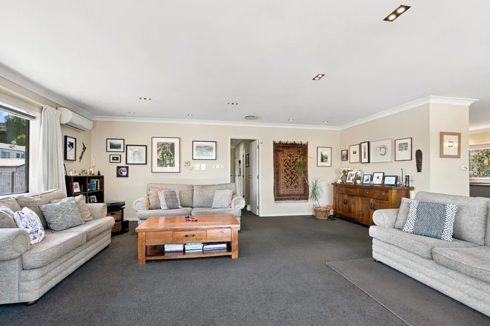 Photos of 7B Ferndown Close