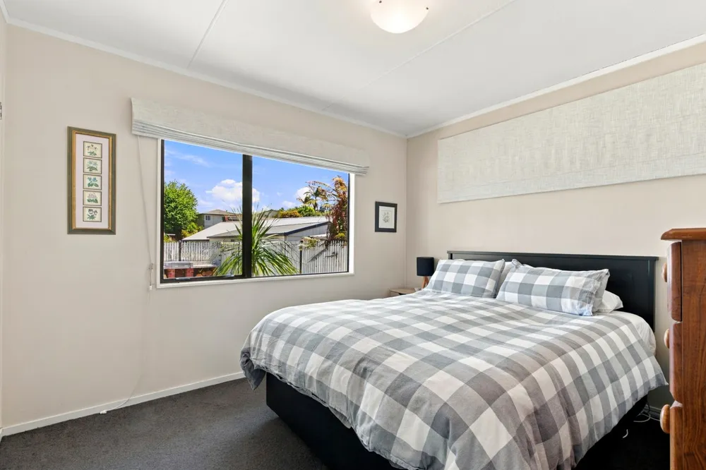 Photos of 7B Ferndown Close