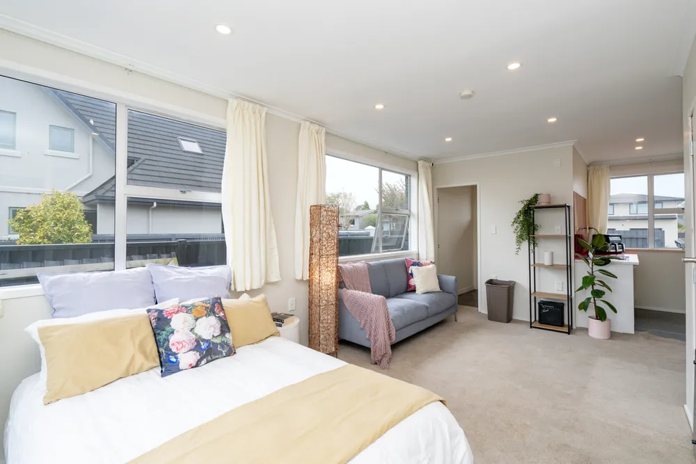 Photos of 170 Moana Street