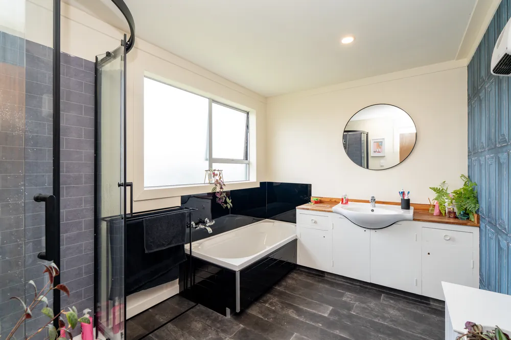 Photos of 170 Moana Street