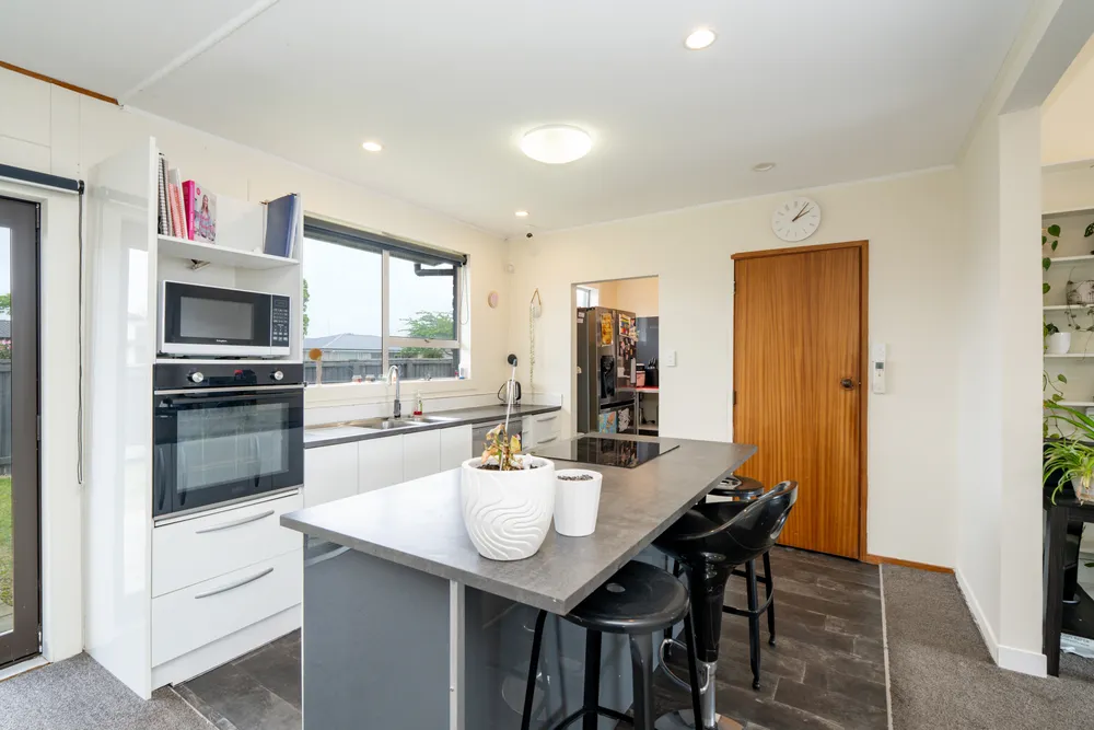 Photos of 170 Moana Street