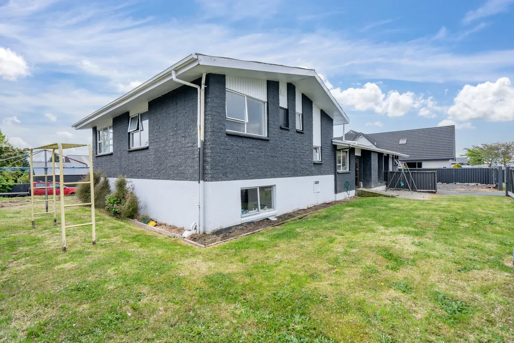 Photos of 170 Moana Street