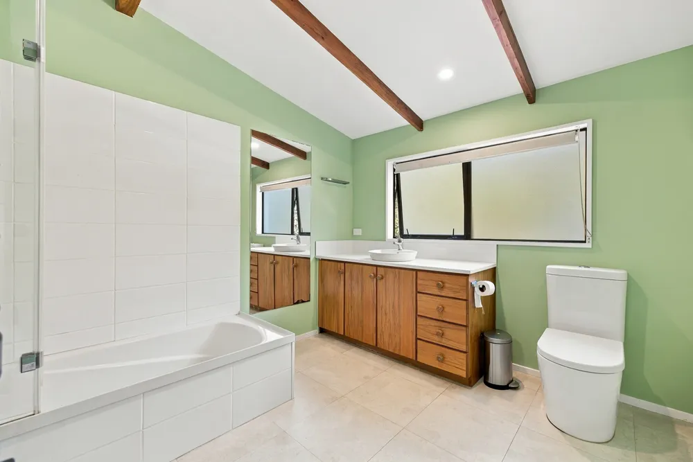 Photos of 137 Sumnervale Drive