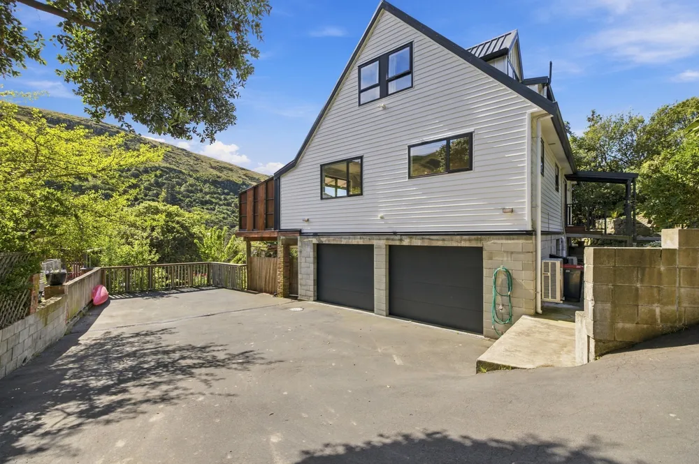 Photos of 137 Sumnervale Drive