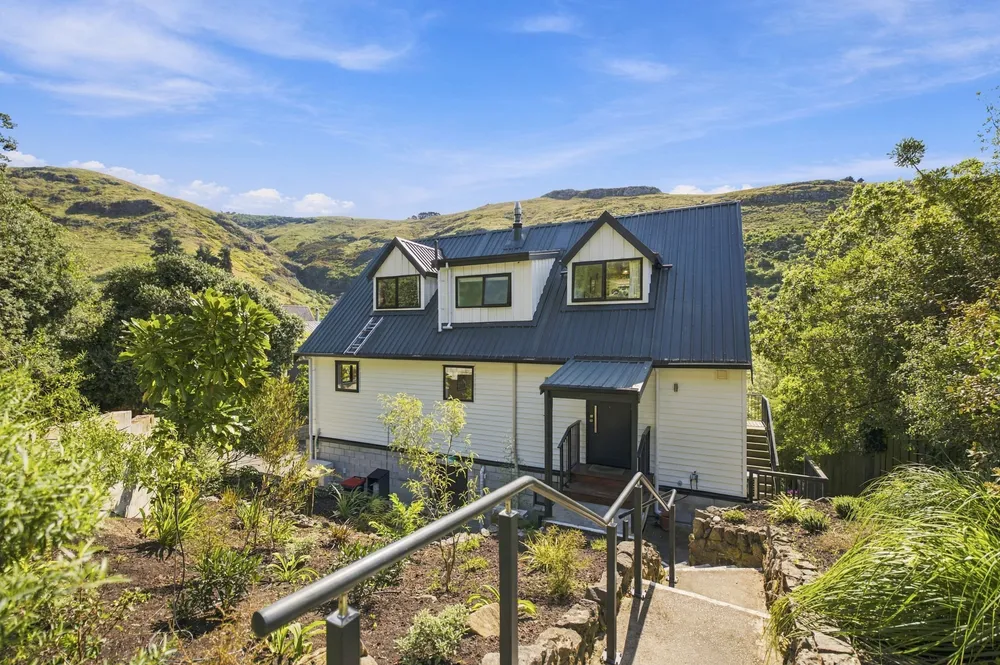 Photo of 137 Sumnervale Drive, Sumner