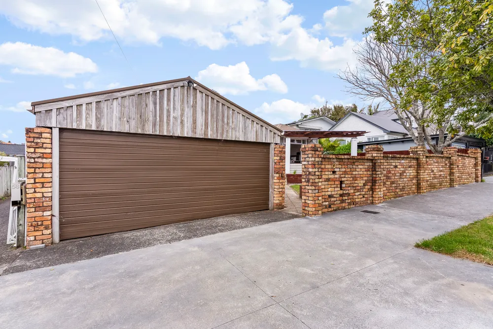 Photos of 60 Challenger Street