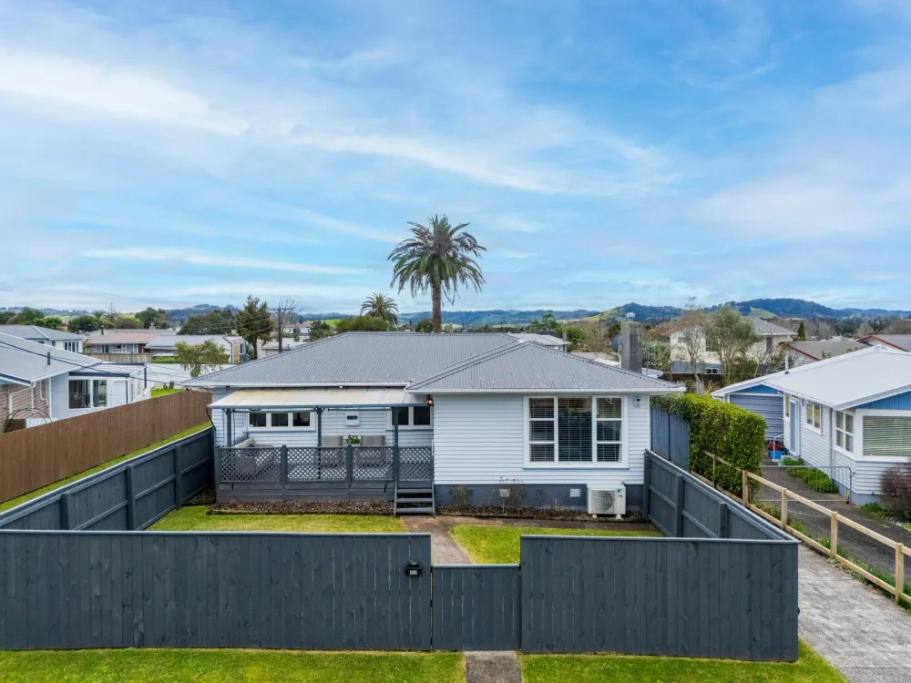 Photos of 31 Korau Road