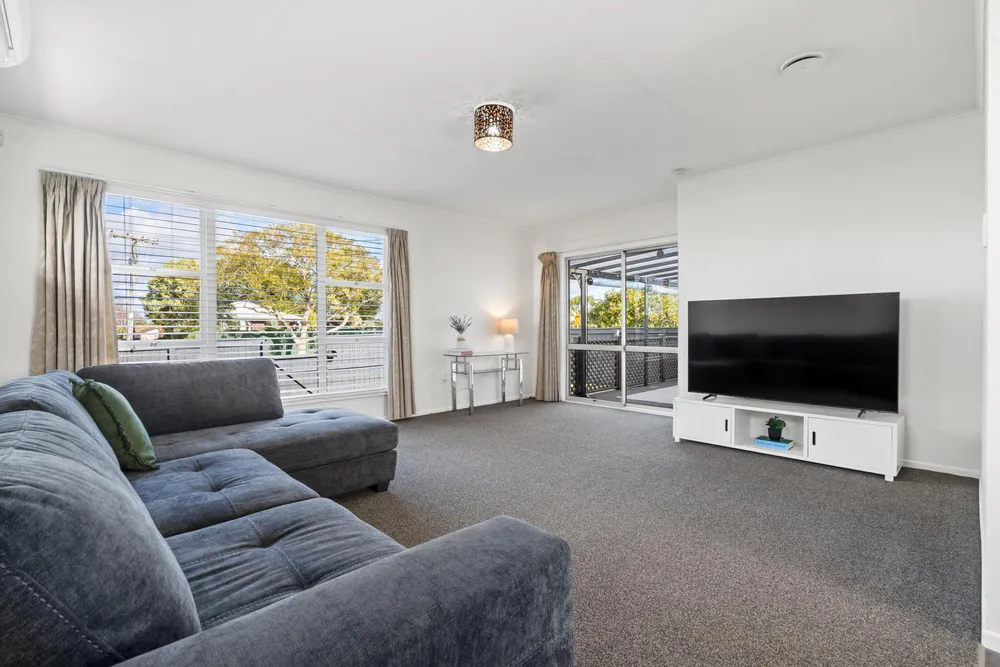 Photos of 31 Korau Road