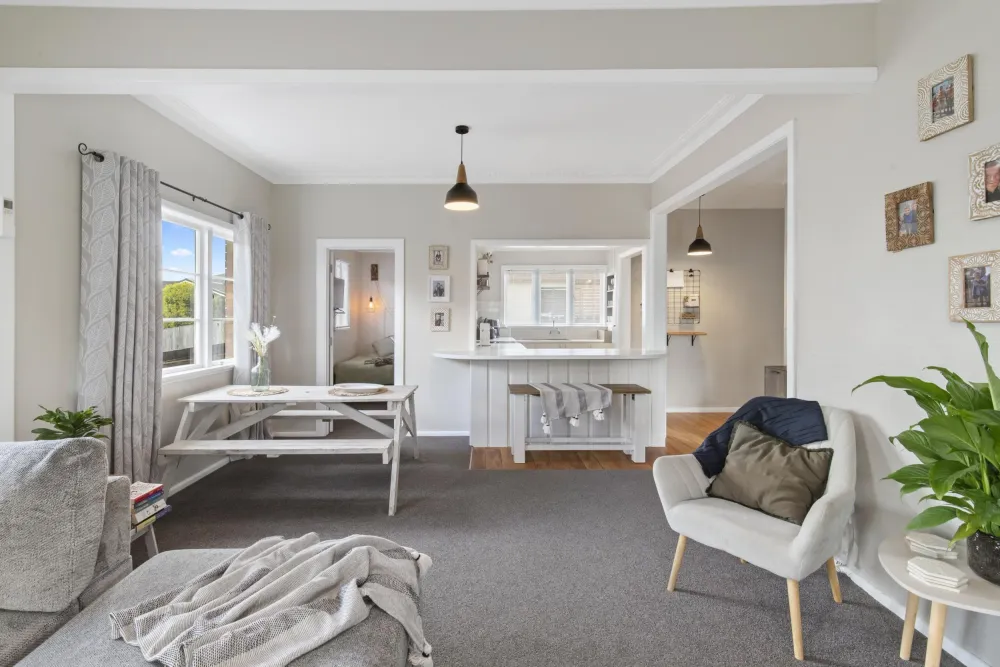Photos of 158A Kitchener Road