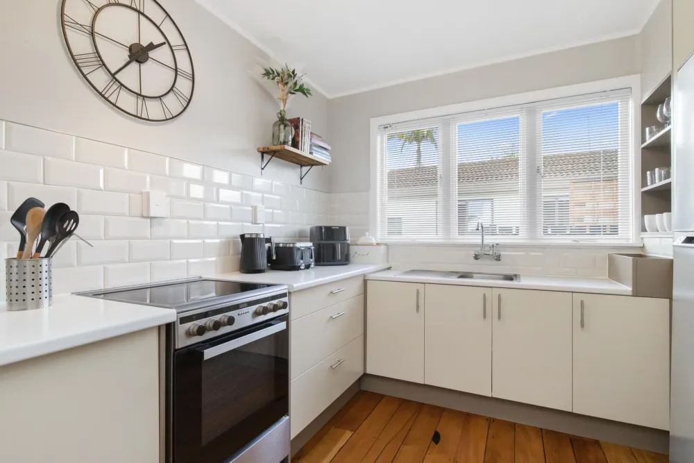 Photos of 158A Kitchener Road