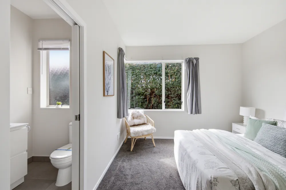 Photos of 24 Hardley Avenue