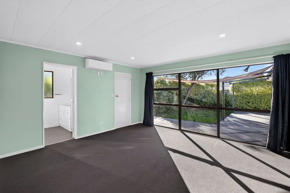 Photos of 25A Jeffares Place