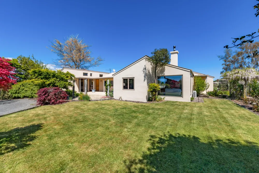 Photos of 112 Vickerman Street