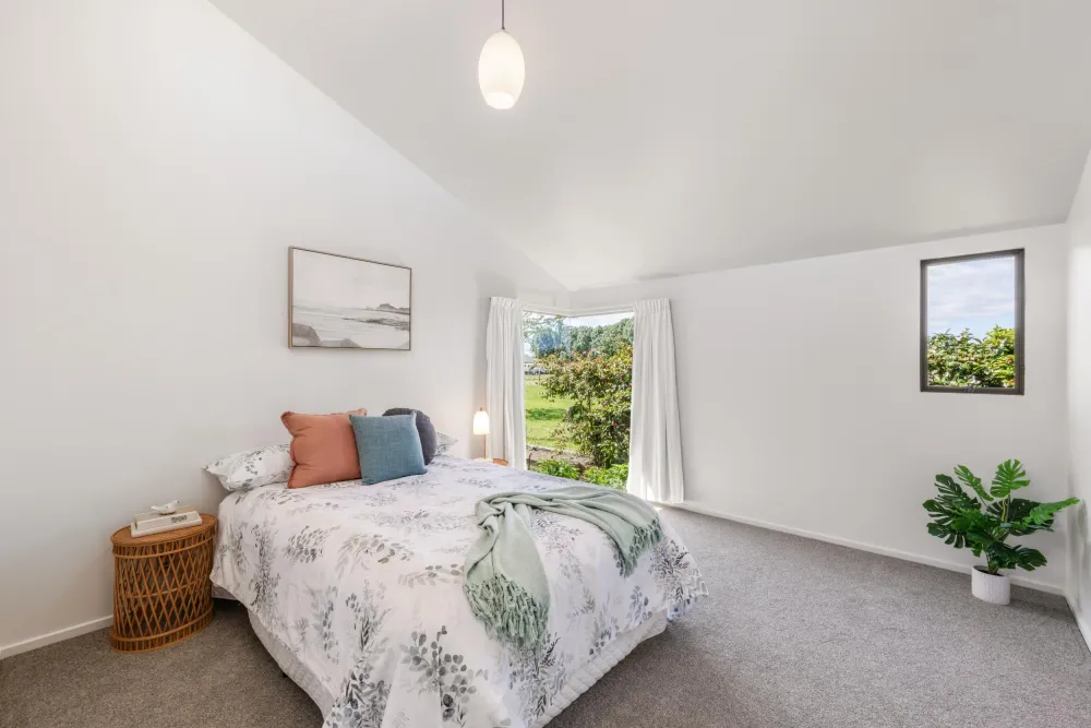 Photos of 112 Vickerman Street