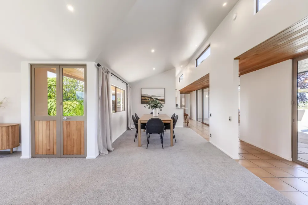 Photos of 112 Vickerman Street